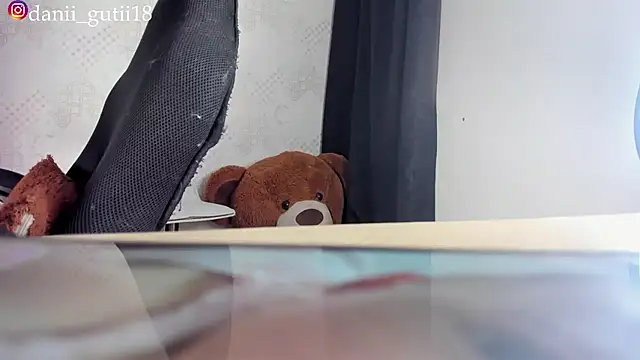 dani rosee online show from November 5, 7:30 am