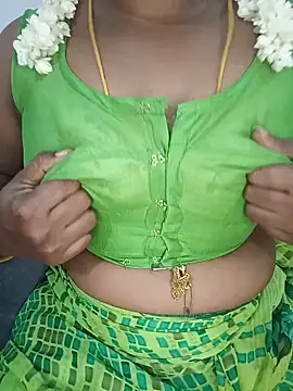 Snapshot of Tamil-hotwife chatting on May 19, 4:57 pm Tamil-hotwife online show from May 19, 4:57 pm