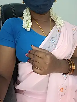 Snapshot of Tamil-hotwife chatting on May 28, 4:59 pm Tamil-hotwife online show from May 28, 4:59 pm