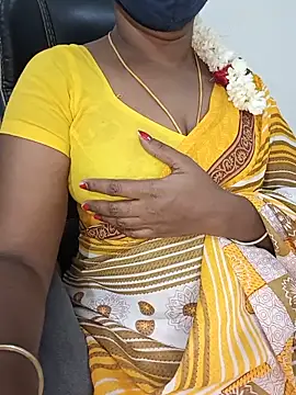 Snapshot of Tamil-hotwife chatting on June 5, 4:13 pm Tamil-hotwife online show from June 5, 4:13 pm