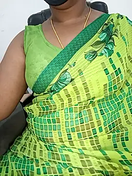 Snapshot of Tamil-hotwife chatting on June 7, 1:10 am Tamil-hotwife online show from June 7, 1:10 am