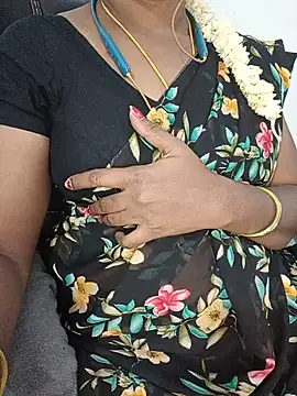 Snapshot of Tamil-hotwife chatting on June 10, 5:12 pm Tamil-hotwife online show from June 10, 5:12 pm