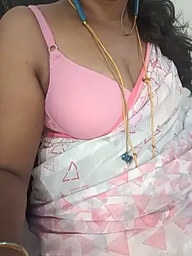 Snapshot of Tamil-hotwife chatting on June 12, 8:57 am Tamil-hotwife online show from June 12, 8:57 am