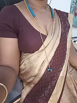 Snapshot of Tamil-hotwife chatting on June 12, 9:03 pm Tamil-hotwife online show from June 12, 9:03 pm