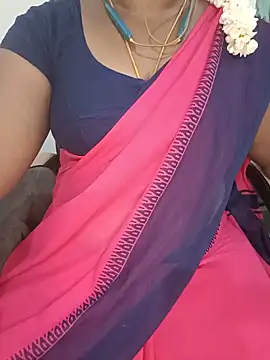 Snapshot of Tamil-hotwife chatting on June 18, 4:44 pm Tamil-hotwife online show from June 18, 4:44 pm