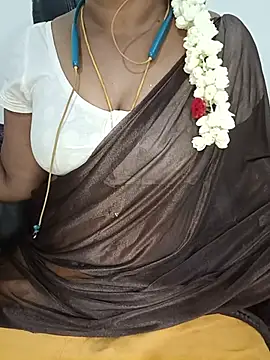 Snapshot of Tamil-hotwife chatting on June 23, 7:17 am Tamil-hotwife online show from June 23, 7:17 am