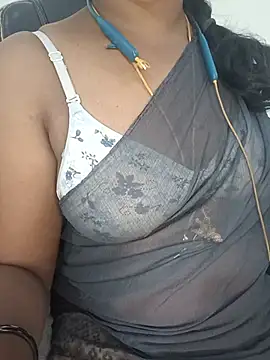 Snapshot of Tamil-hotwife chatting on July 1, 8:38 am Tamil-hotwife online show from July 1, 8:38 am