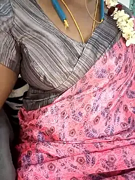 Snapshot of Tamil-hotwife chatting on July 2, 9:48 am Tamil-hotwife online show from July 2, 9:48 am
