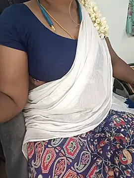 Snapshot of Tamil-hotwife chatting on July 5, 7:48 am Tamil-hotwife online show from July 5, 7:48 am