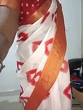 Snapshot of Tamil-hotwife chatting on July 14, 4:06 am Tamil-hotwife online show from July 14, 4:06 am