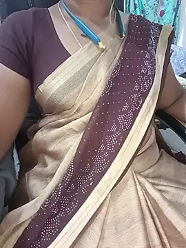 Snapshot of Tamil-hotwife chatting on July 19, 7:56 am Tamil-hotwife online show from July 19, 7:56 am