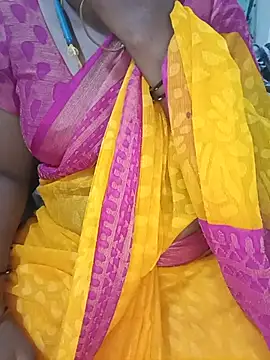 Snapshot of Tamil-hotwife chatting on July 25, 6:16 pm Tamil-hotwife online show from July 25, 6:16 pm