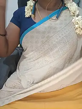 Snapshot of Tamil-hotwife chatting on July 26, 4:36 pm Tamil-hotwife online show from July 26, 4:36 pm