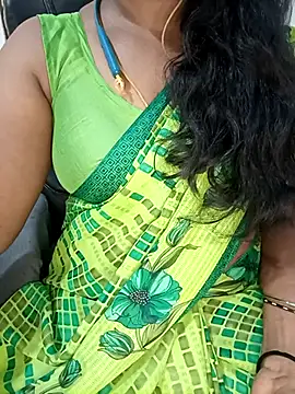 Snapshot of Tamil-hotwife chatting on August 1, 8:24 am Tamil-hotwife online show from August 1, 8:24 am