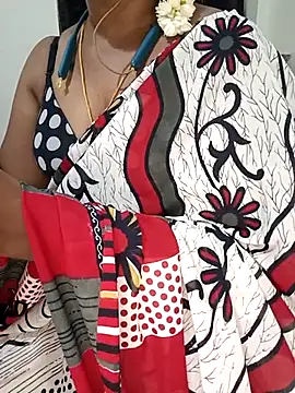 Snapshot of Tamil-hotwife chatting on August 3, 4:55 pm Tamil-hotwife online show from August 3, 4:55 pm