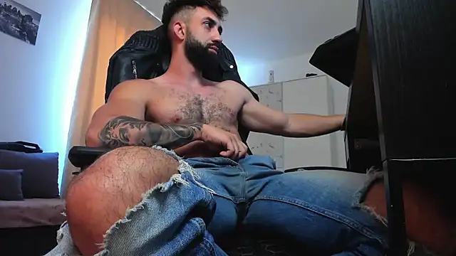 Snapshot of liamaesthetic chatting on June 9, 8:26 am liamaesthetic online show from June 9, 8:26 am