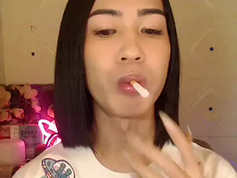 Snapshot of Lemonadexxx chatting on March 7, 8:23 am Lemonadexxx online show from March 7, 8:23 am