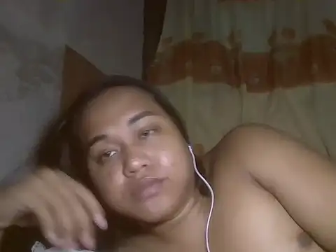 Snapshot of bettina_love chatting on June 20, 8:33 pm bettina love online show from June 20, 8:33 pm