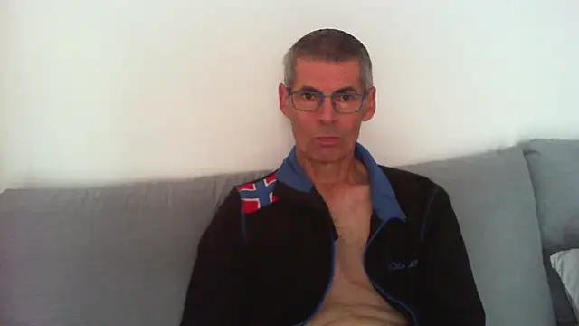 Snapshot of Manuchao_666 chatting on June 13, 7:50 am Manuchao 666 online show from June 13, 7:50 am