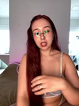 tsuki chan on online show from January 8, 3:25 pm