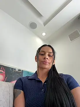 Snapshot of karlyn_angels chatting on June 19, 7:39 pm karlyn angels online show from June 19, 7:39 pm