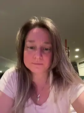 Vivian MayXxX online show from March 8, 11:28 pm