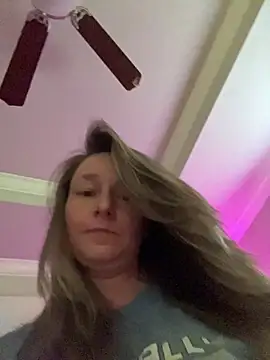 Vivian MayXxX online show from October 23, 8:18 pm