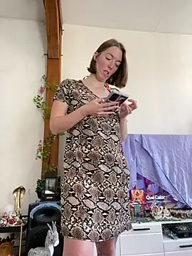 Snapshot of Daisy_Michto_Officiel chatting on December 20, 10:27 am Daisy Michto Officiel online show from December 20, 10:27 am