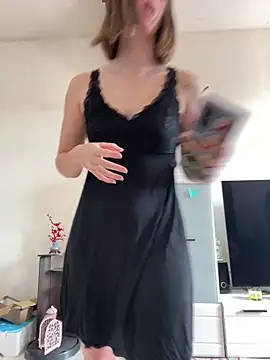 Snapshot of Daisy_Michto_Officiel chatting on March 6, 3:02 pm Daisy Michto Officiel online show from March 6, 3:02 pm