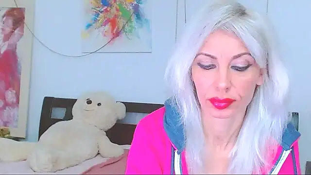 HoneyLara online show from December 21, 10:28 pm