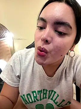 HotstuffCherrySummer online show from October 28, 8:07 am