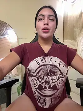 HotstuffCherrySummer online show from November 23, 9:09 am