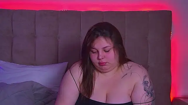 LillianKim online show from February 7, 6:45 pm