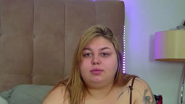 LillianKim online show from November 18, 6:45 pm