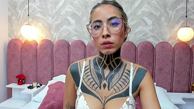 Snapshot of NicoleBlum chatting on January 16, 9:19 pm NicoleBlum online show from January 16, 9:19 pm