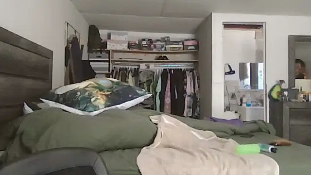 bttm geek000 online show from February 15, 6:59 pm