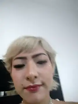 Snapshot of xGenesis_Miller_ chatting on October 31, 7:42 am xGenesis Miller  online show from October 31, 7:42 am