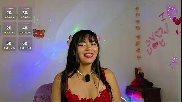 Snapshot of -Camila_ chatting on August 5, 7:28 pm -Camila online show from August 5, 7:28 pm