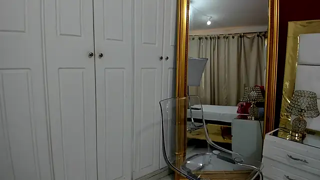 Snapshot of KendalStallyon chatting on December 14, 2:31 pm KendalStallyon online show from December 14, 2:31 pm