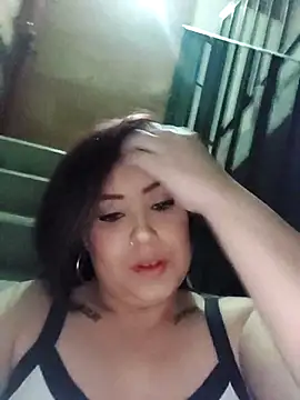 eimmy dollx online show from January 1, 6:37 am
