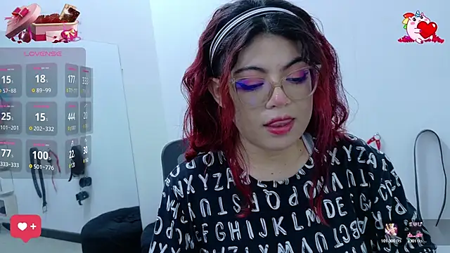 Snapshot of Catwhite_ chatting on February 19, 12:55 pm Catwhite online show from February 19, 12:55 pm