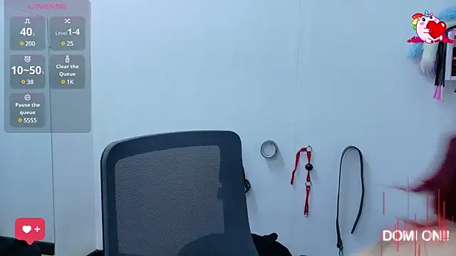 Snapshot of Catwhite_ chatting on March 1, 1:40 pm Catwhite online show from March 1, 1:40 pm