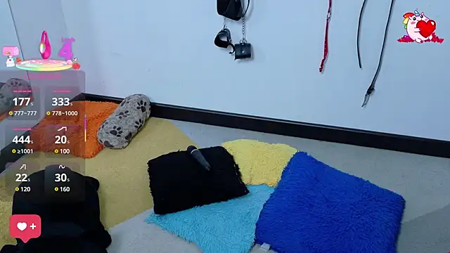 Snapshot of Catwhite_ chatting on March 11, 6:41 pm Catwhite online show from March 11, 6:41 pm