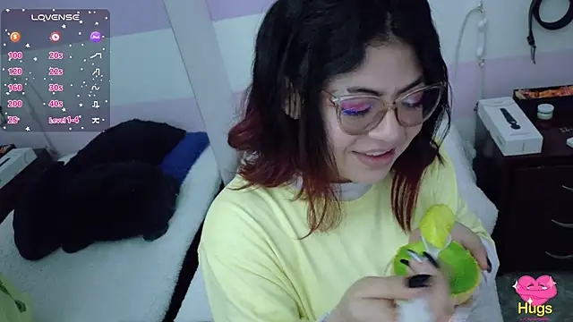 Snapshot of Catwhite_ chatting on November 6, 4:08 pm Catwhite online show from November 6, 4:08 pm