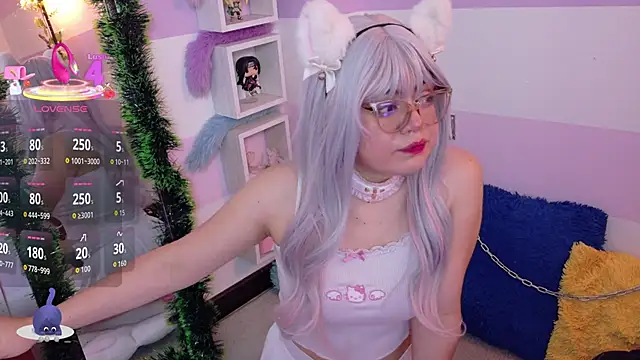 Catwhite  online show from January 7, 6:32 pm