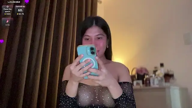 Snapshot of Anna_Leah chatting on January 7, 1:35 pm Anna Leah online show from January 7, 1:35 pm