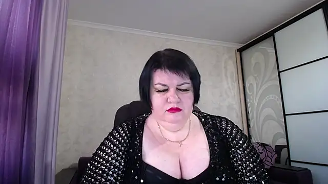 JuicyLady Di online show from October 26, 5:57 am