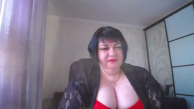 JuicyLady Di online show from February 11, 5:45 am