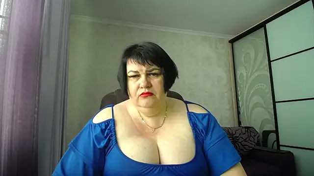 JuicyLady Di online show from June 6, 6:07 am