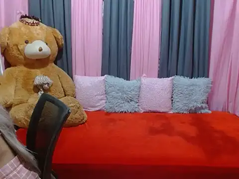 Snapshot of xxSexyBitch69xx chatting on November 1, 2:13 am xxSexyBitch69xx online show from November 1, 2:13 am